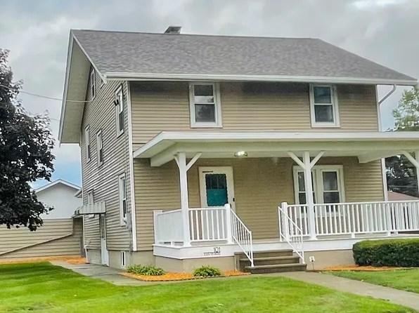 101 S 5th Ave, Forreston, IL 61030