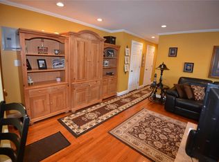 4 Rose St APT 7H1, Oceanside, NY 11572