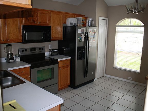 3rd image of 3220 Fremont Ct