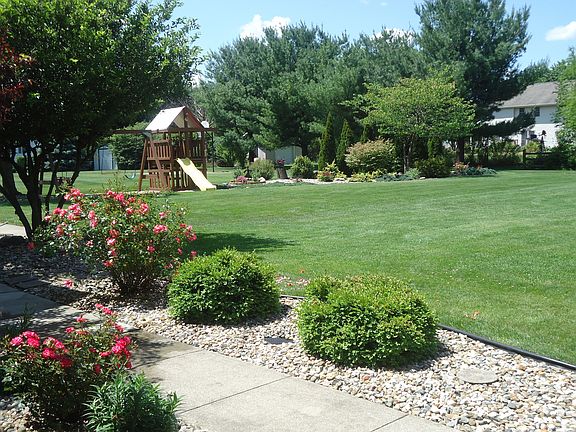 3rd image of 51677 Steeple Chase Dr