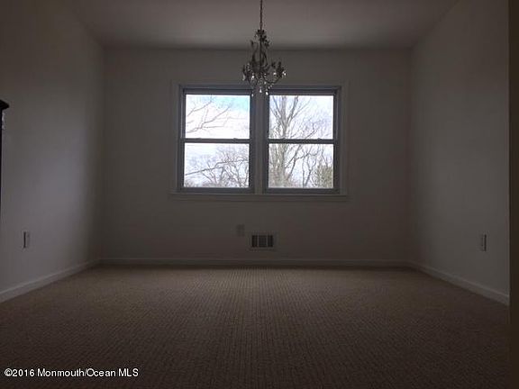 4th image of 818 Michigan Ave