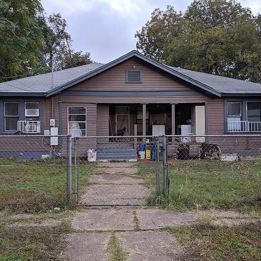 1st image of 514 McKeen St