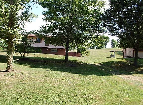 2nd image of 405 Hill Crest Drive