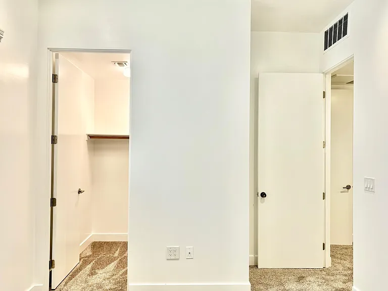 7301 E Minnezona Ave #1006 — Photo 28