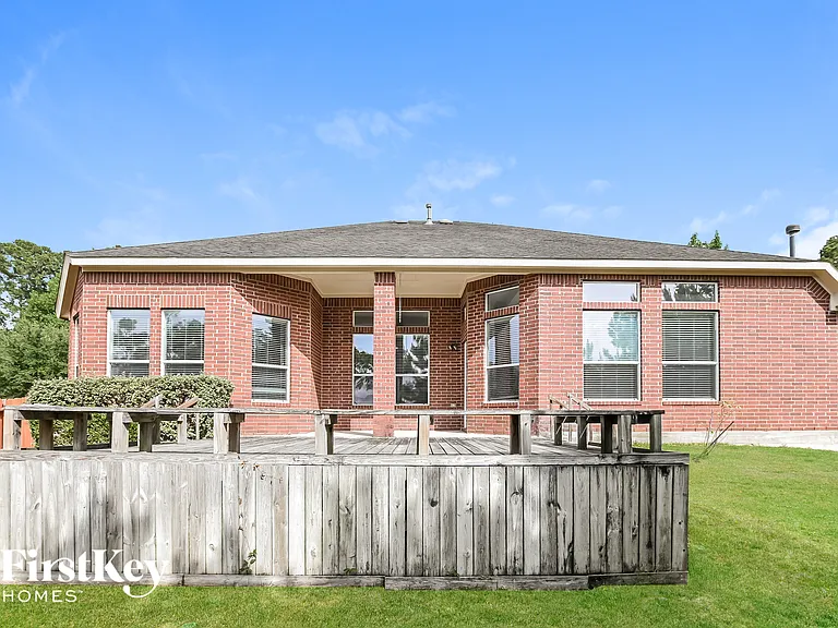 1934 Graystone Hills Dr — Photo 15
