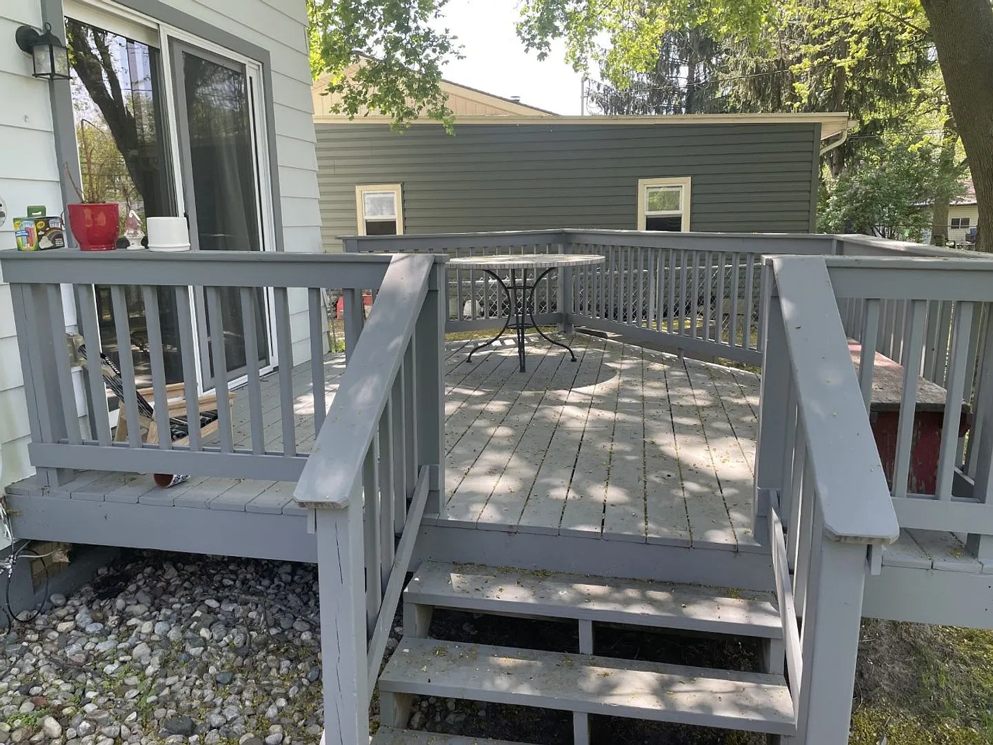 4 bedroom 2 bath home close to everything — Photo 4