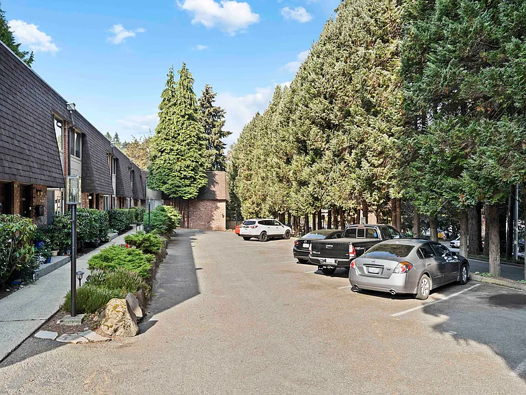 Cypress Lane Apartments — Photo 41