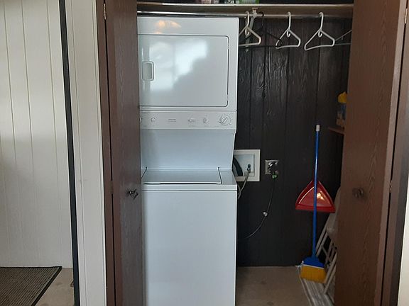 3rd image of 1180 Range View Dr #B2