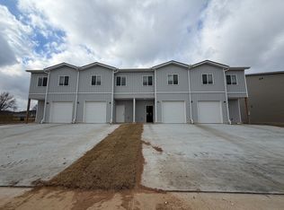 1904 Azlin Pl #A, Siloam Springs, AR 72761