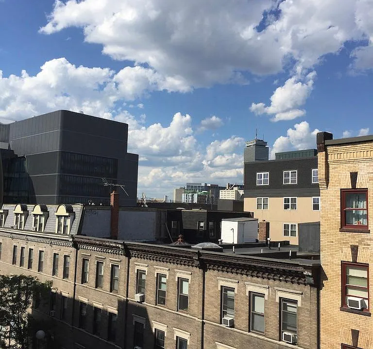 34 Cunard St #2
