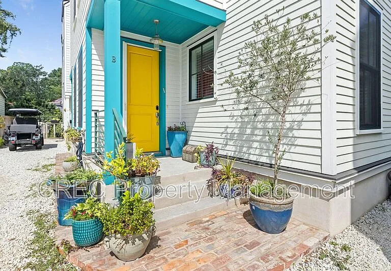 3 1/2 Maranda Holmes St #B — Photo 36
