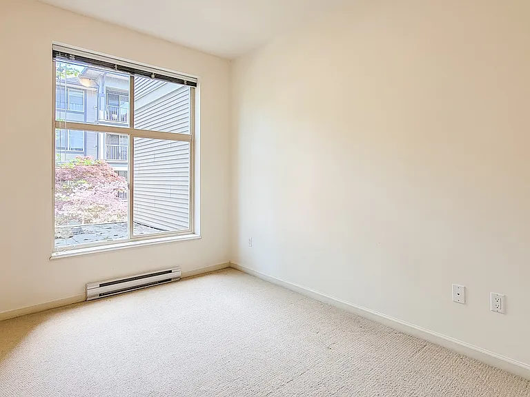 2477 Kelly Ave #213 — Photo 14