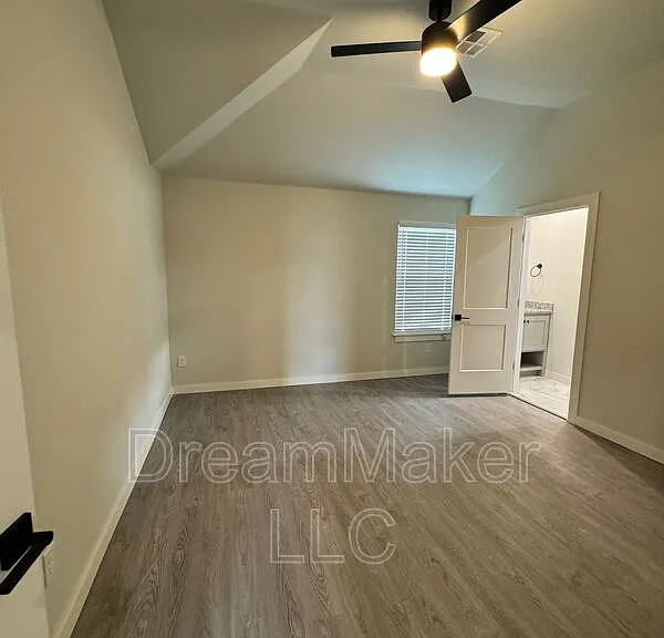 5176 Lily Ln — Photo 5