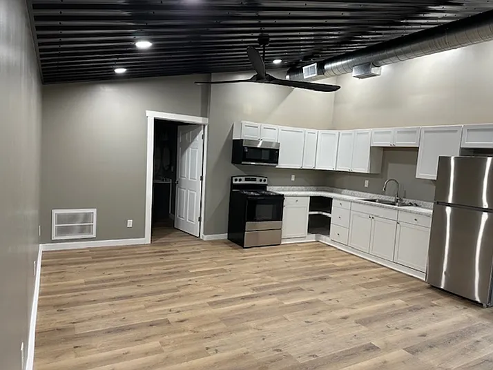 2 bed, 900 sqft, $1,000 — Photo 2