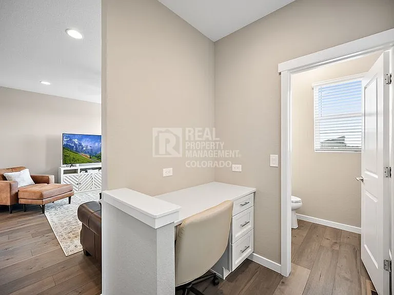 2402 Pony Club Ln — Photo 10