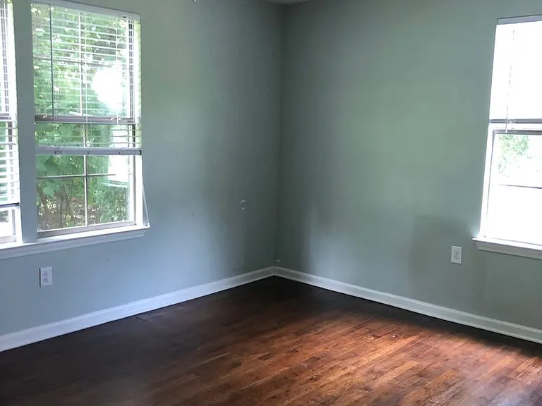 3328 Carlotta St — Photo 38
