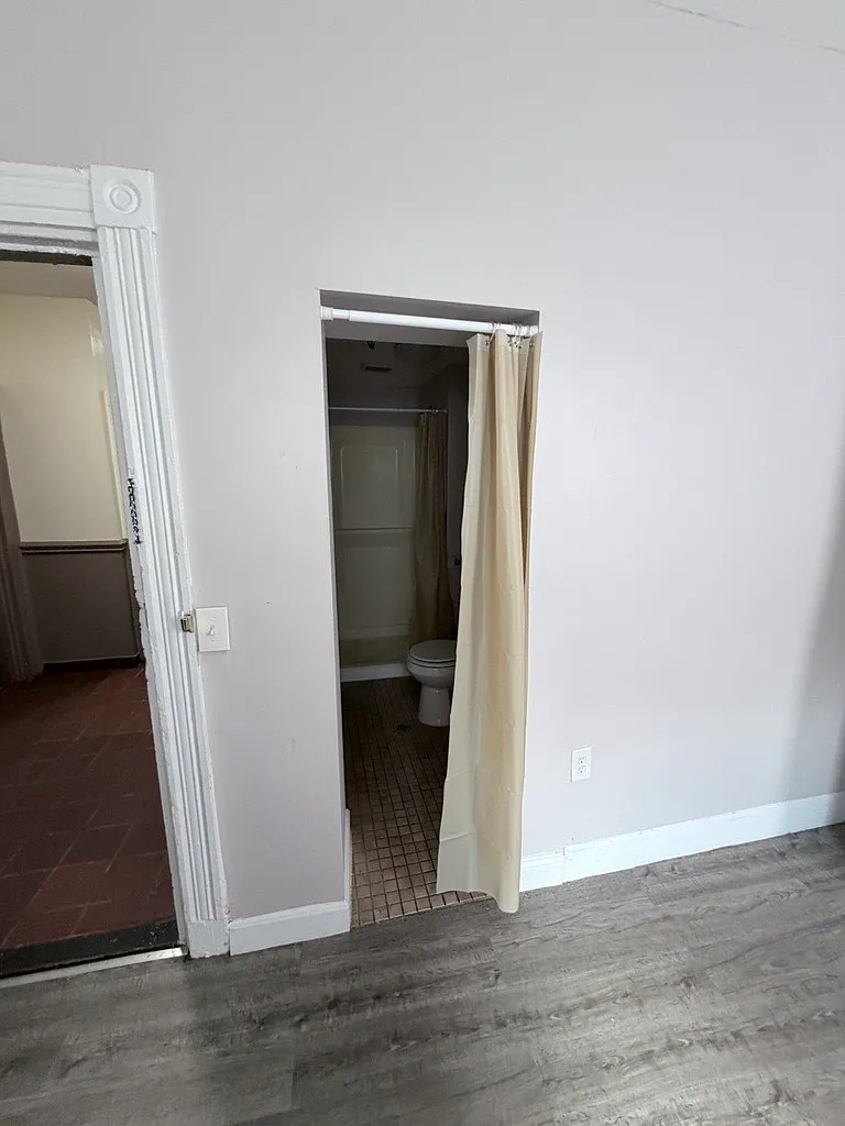 1 bed, $1,300 — Photo 3