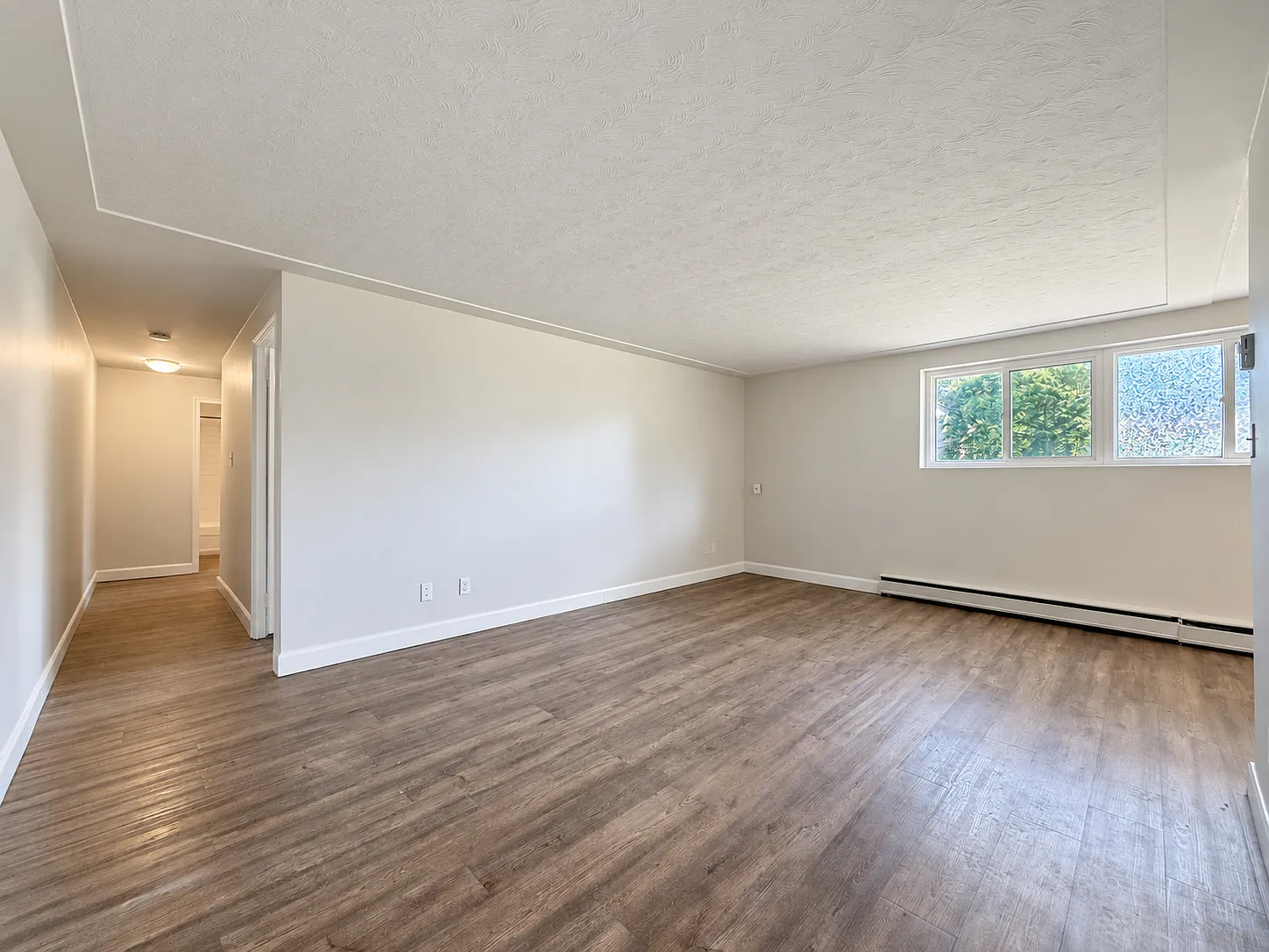 2 bedroom B - 1100 Wellington Street — Photo 4