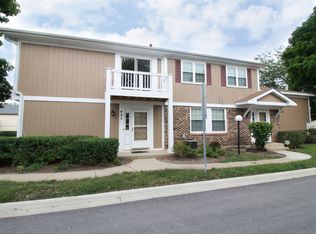 425 Fernwood Ct #425, Vernon Hills, IL 60061