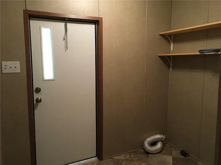 1719 Watterson Rd — Photo 11
