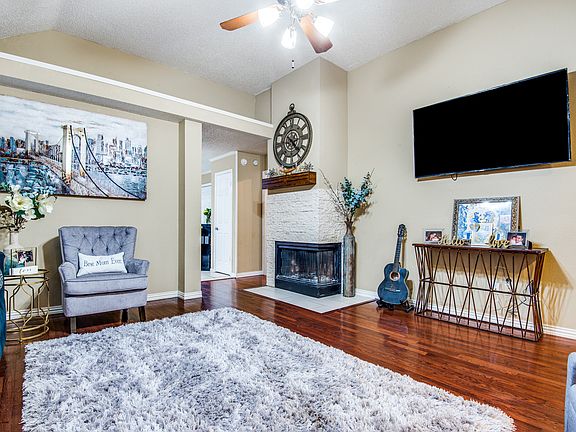 5th image of 3844 Beaumont Ln