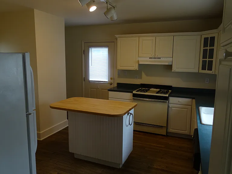 602 Lafayette St — Photo 20