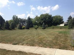 4268 S Woodbridge Ln, New Palestine, IN 46163