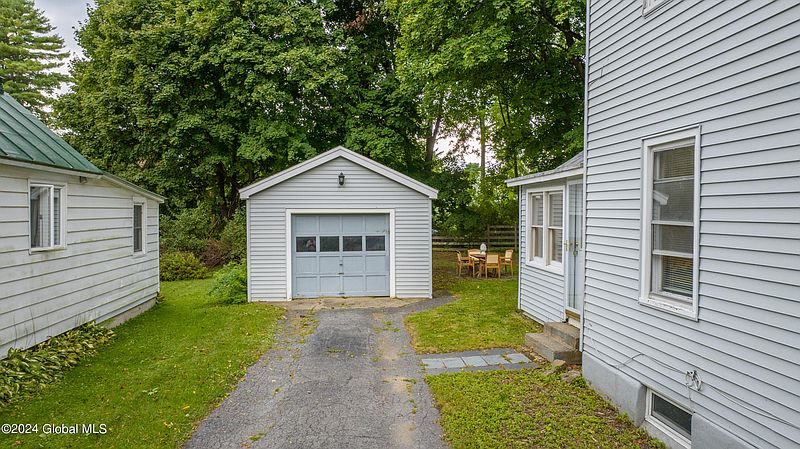 4th image of 23 Myrtle Street