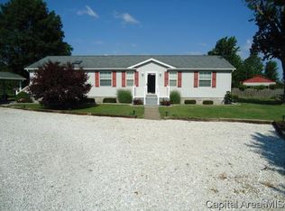 130 W Douglas St, Chandlerville, IL 62627