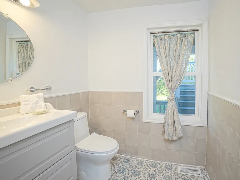 226 S Main St — Photo 12