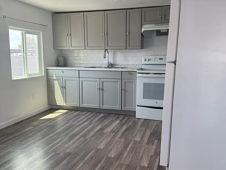 6319 W Maryland Ave #49 — Photo 4