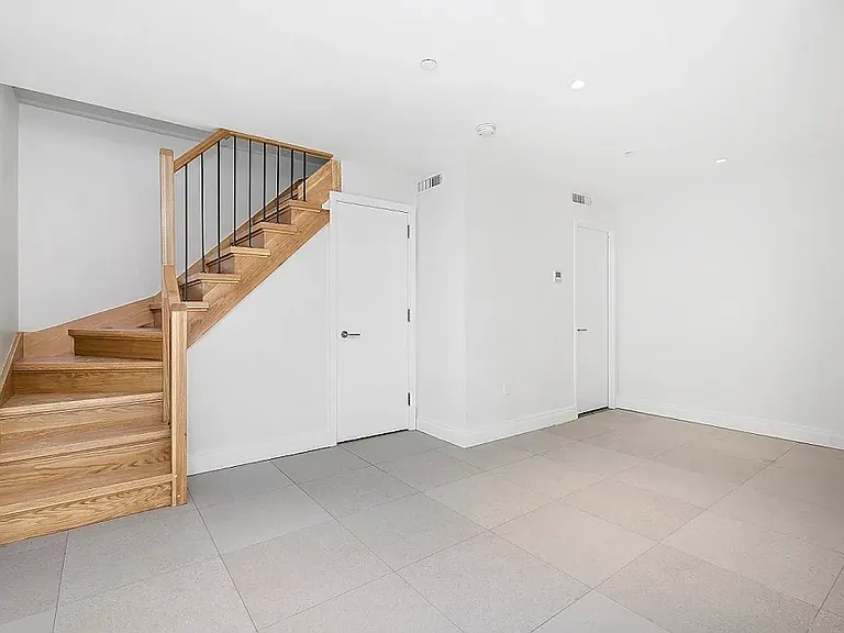 1329 Myrtle Ave #1C — Photo 6