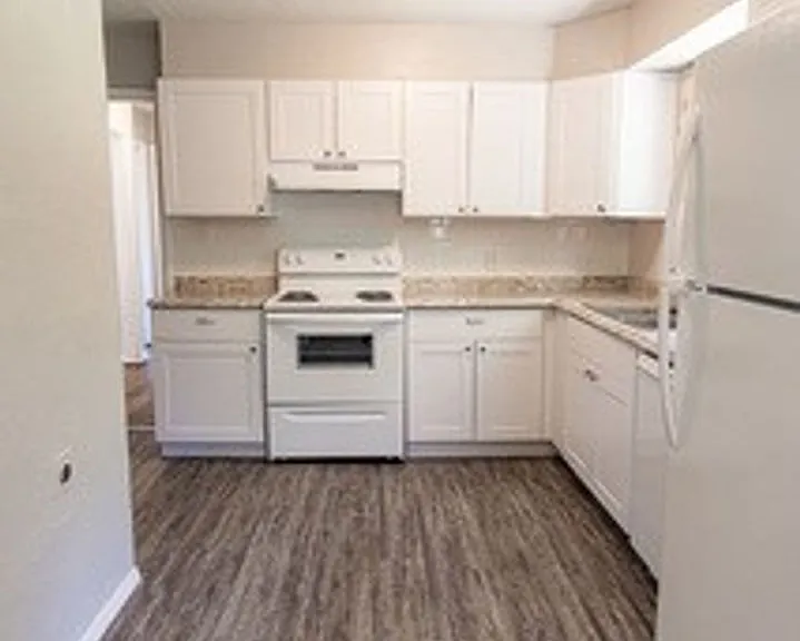 3009 N Vermont Ave — Photo 10