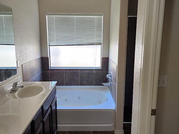 5th image of 4925 Adrian Campos St