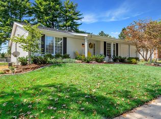 756 Foxwick Dr, Ballwin, MO