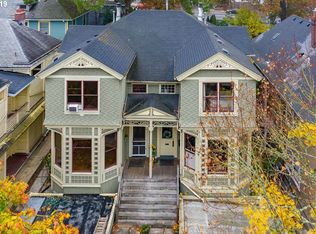 3327 SW Water Ave, Portland, OR 97239