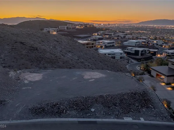 633 Dragon Peak Dr, Henderson, NV 89012
