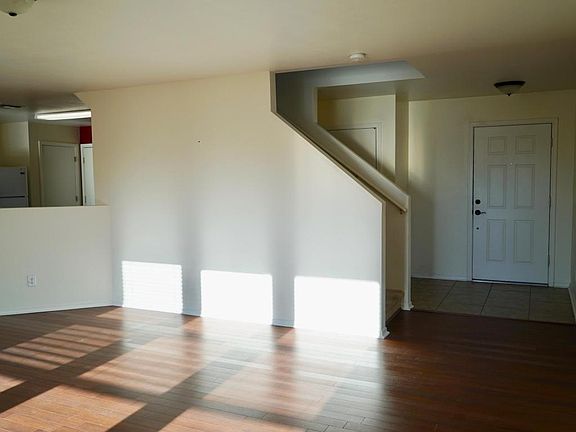 5th image of 6820 S Parliament Dr
