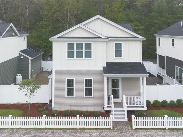35 Cleary Cir #7, Norfolk, MA 02056