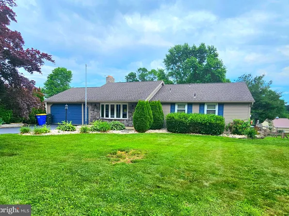 256 Nollyn Dr, Dallastown, PA 17313
