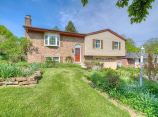 2615 Meadowmar Ln, Cincinnati, OH