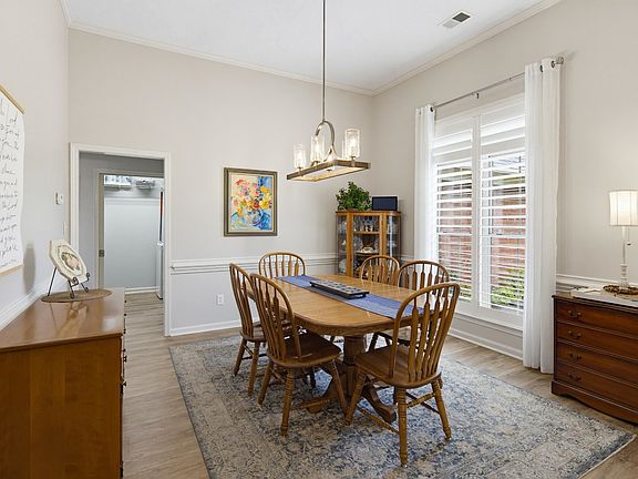 5th image of 3449 Valley Chase Ln