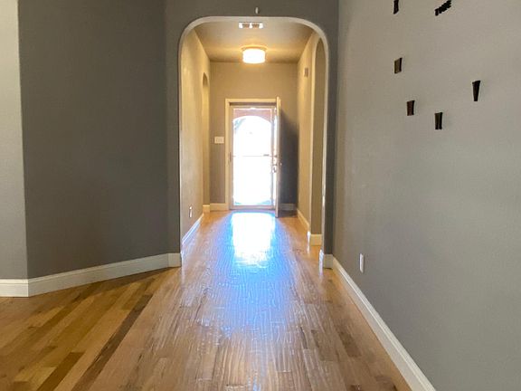 2nd image of 6933 Sylvan Meadows Dr