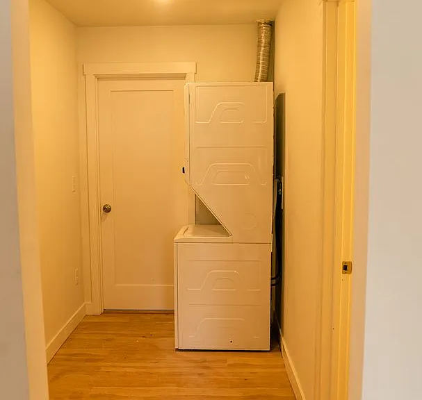 947 Terry St — Photo 13