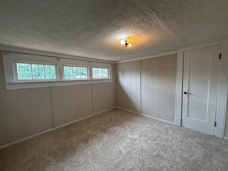 396 S McClellan Ave — Photo 18