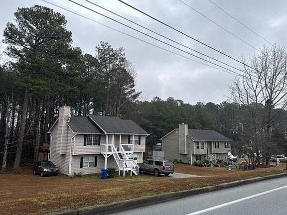 2nd image of 2830 Highpoint Rd