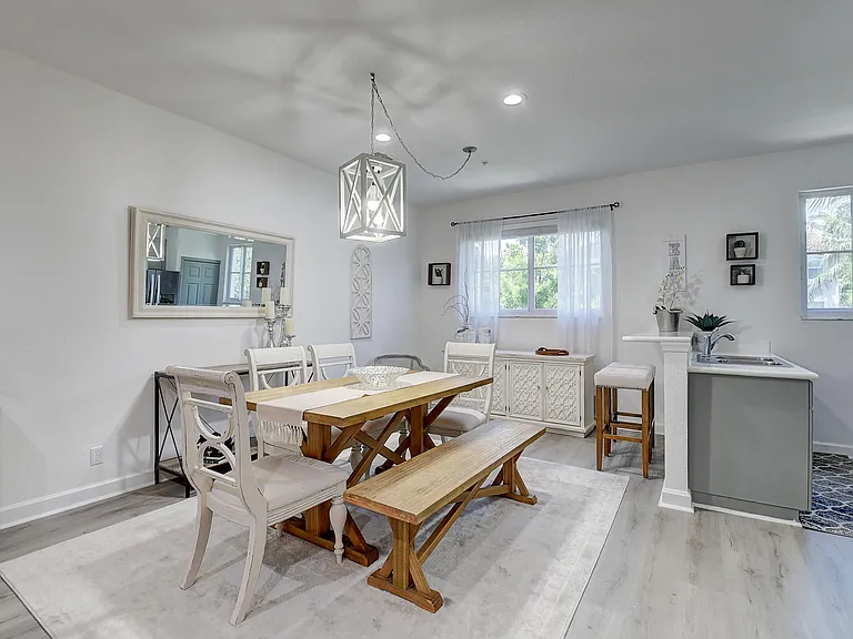 525 Bayfront Dr — Photo 11