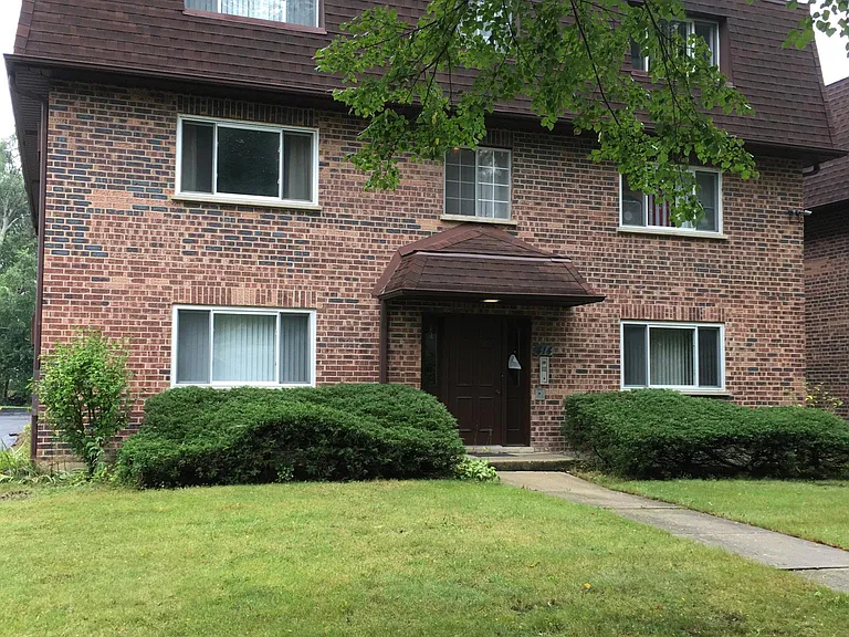 420 N Carter St — Photo 1