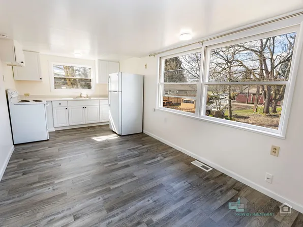 Charming Multi-Unit Living in Prime Northeast Salem Location