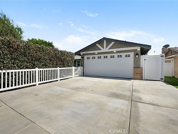 3rd image of 5972 Meadowlark Dr